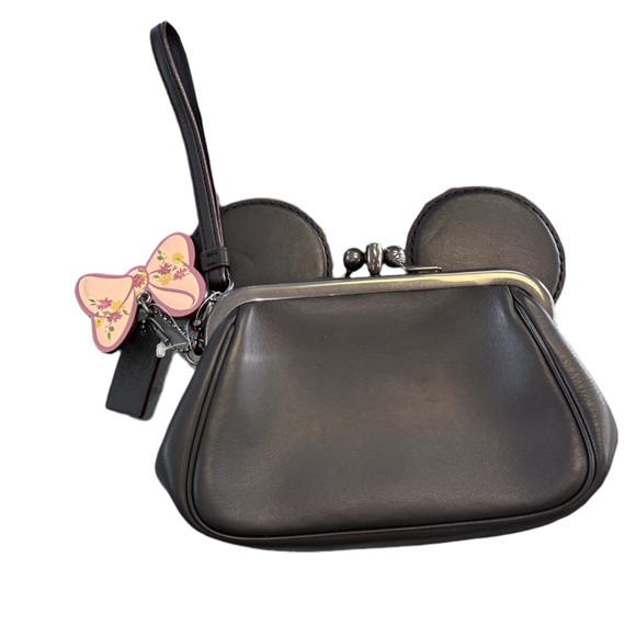 Disney x Coach Minnie Ears Clutch Wristlet in Black Glovetanned Leather - Picture 1 of 10